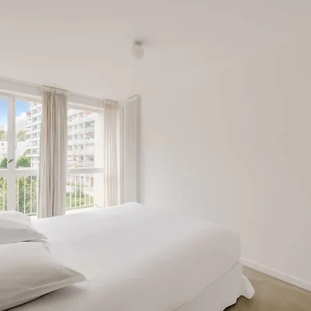 Modern 1bdr 2p Flat With A Balcony - Menilmontant *